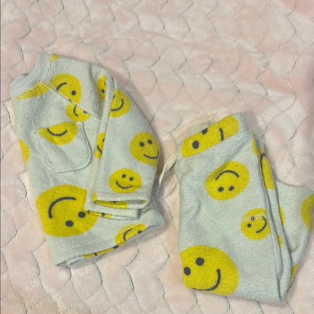 Old Navy Kids Matching Set - Yellow Smiley Faces on Light Blue - Picture 1 of 1